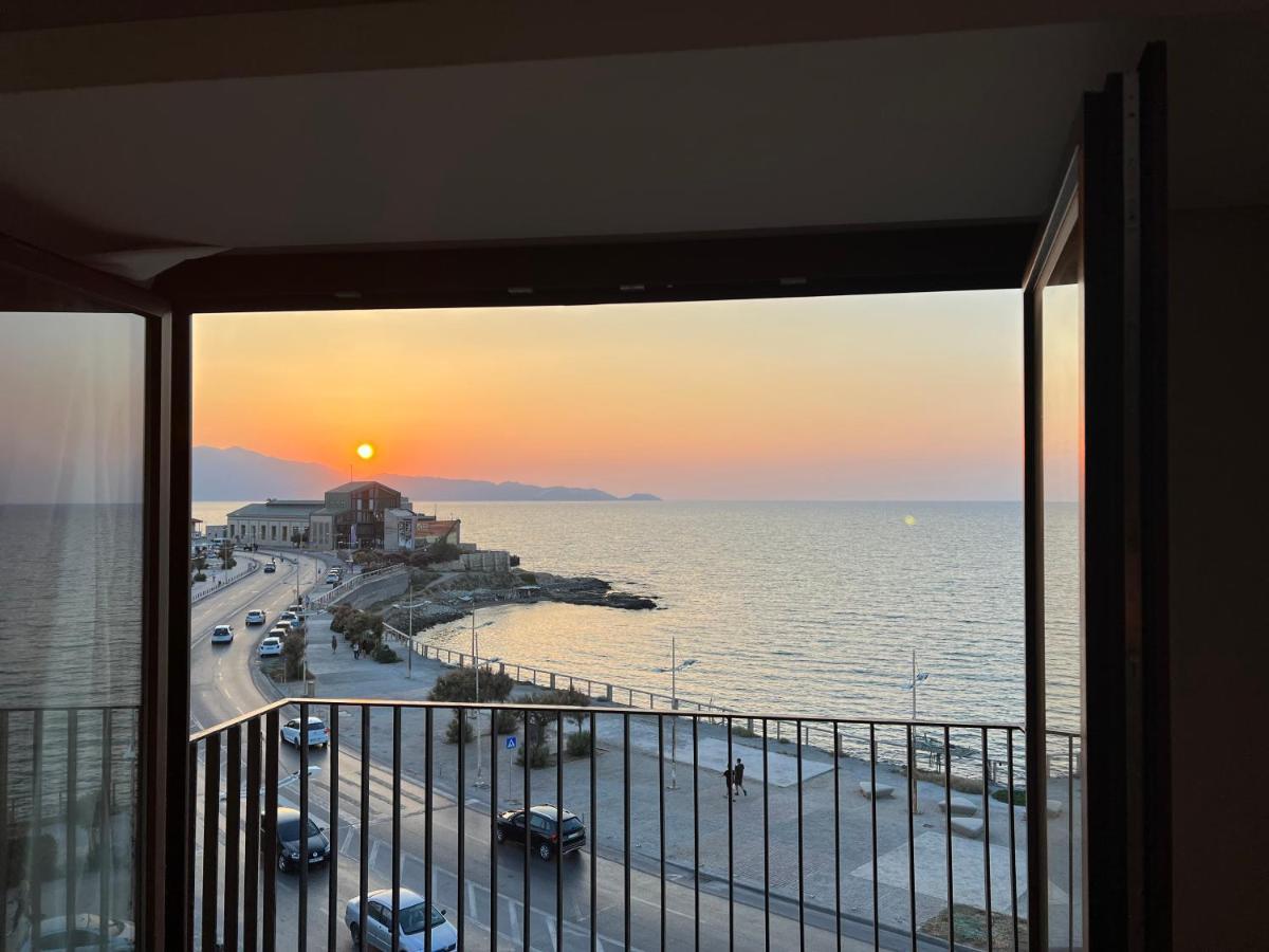 Vespera City Hotel Ираклио Екстериор снимка