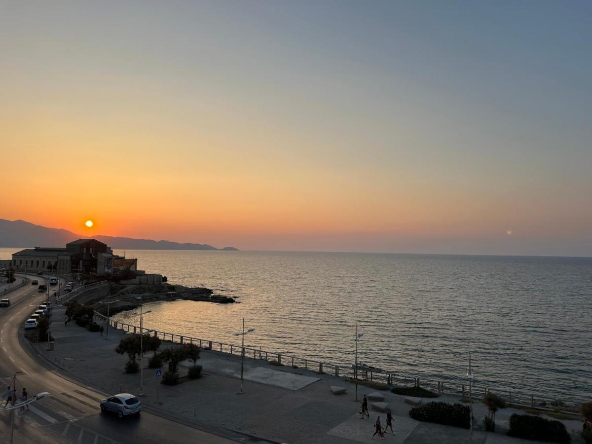 Vespera City Hotel Ираклио Екстериор снимка
